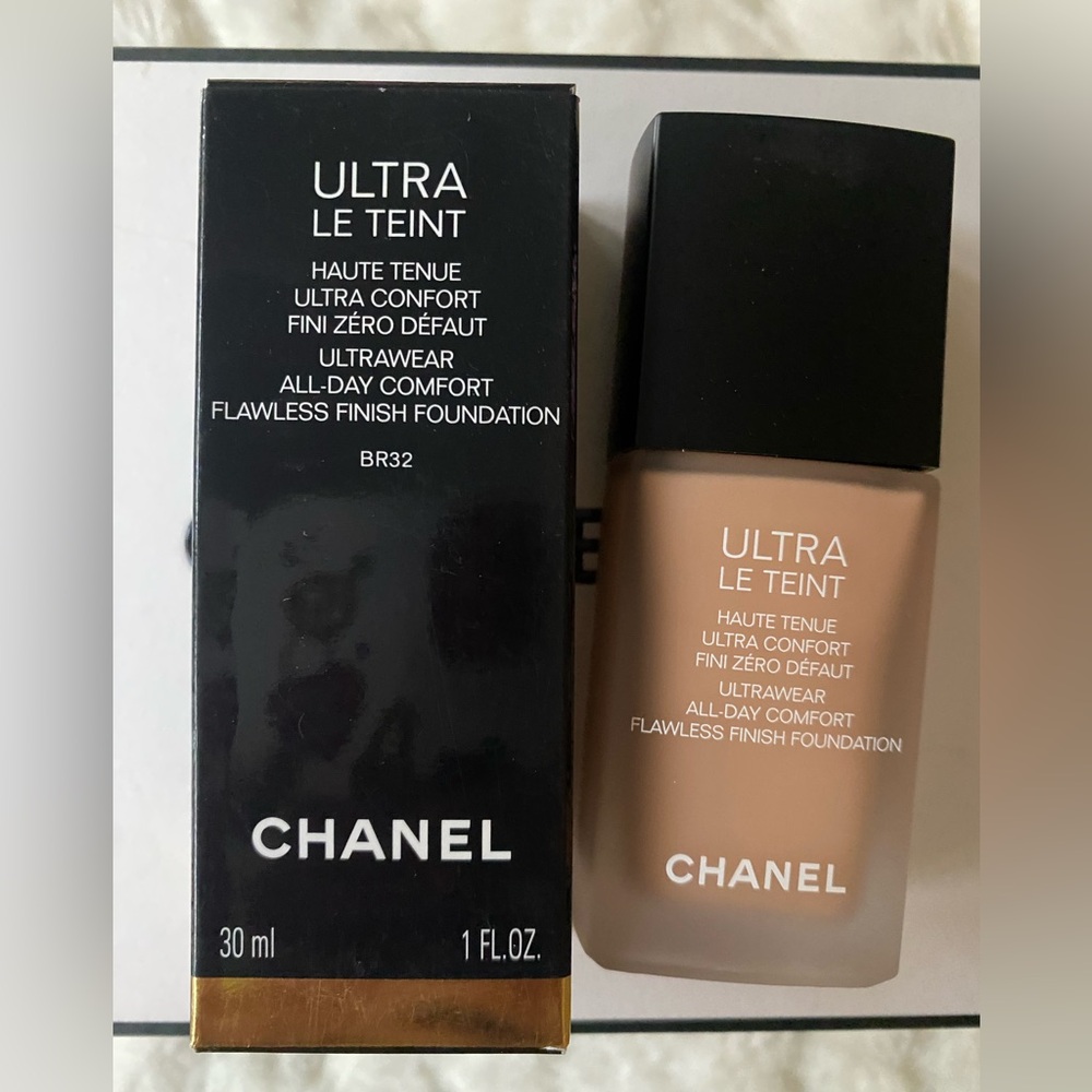 Chanel Ultra Le Teint Foundation - Beige BR32